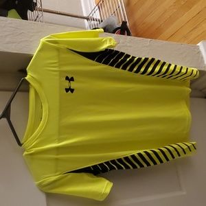 ***NEW*** Large Boys Under Armour Heat Gear T-shirt